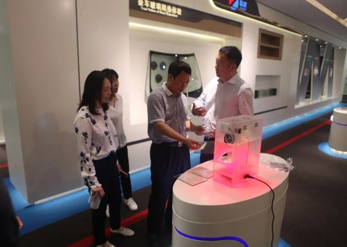 技術交流促發展，強強聯合譜新篇——中國建材檢驗認證集團領導蒞臨中凌工廠大連愛瑞德指導